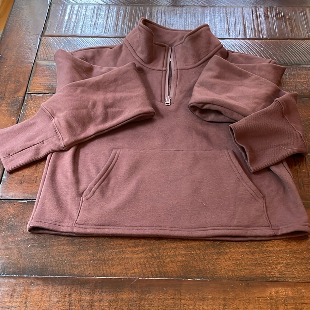 Senita crop sweatshirt